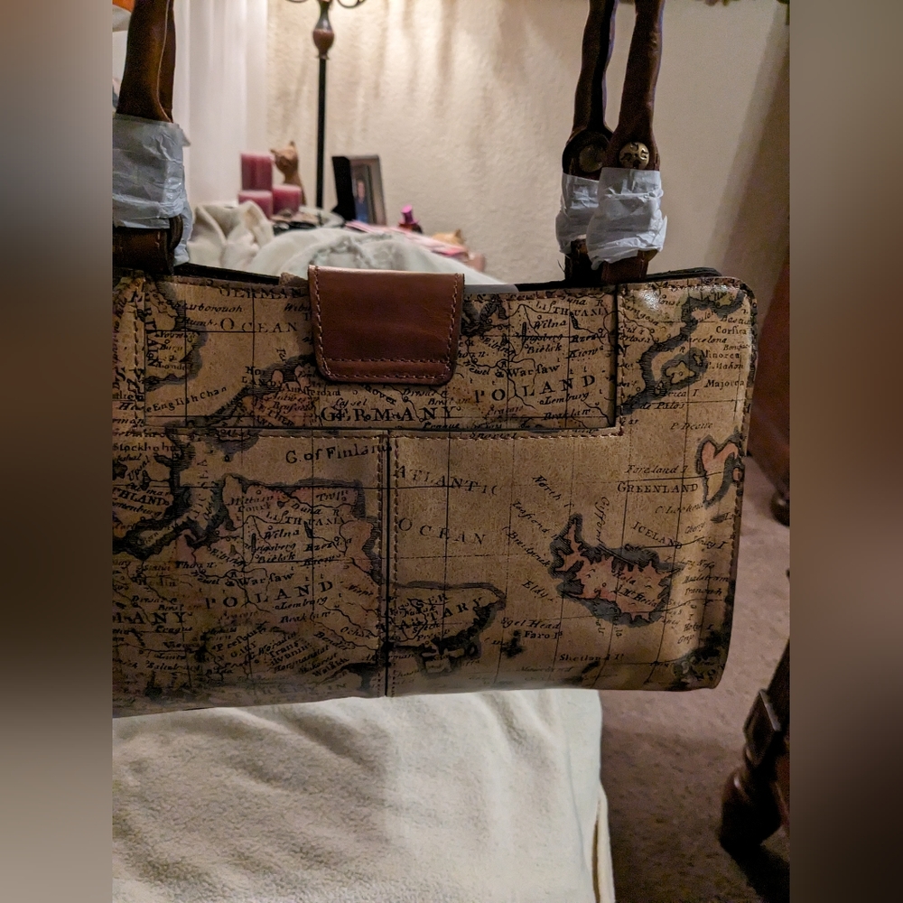 NWT Patricia Nash European Map Collection Purse - Picture 2 of 7
